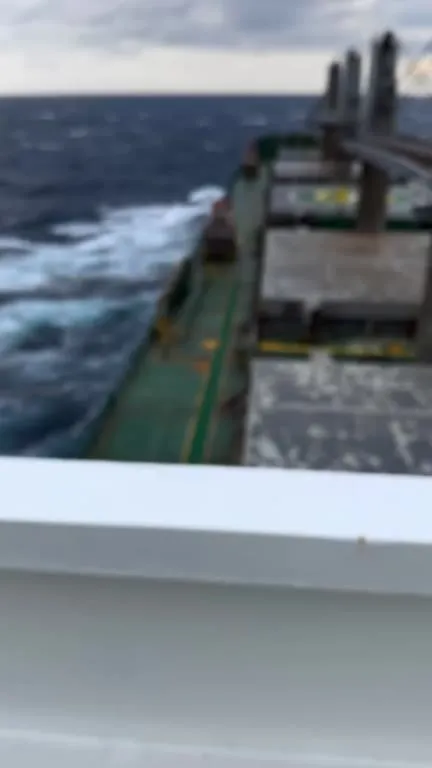 Сигареты на неспокойном море