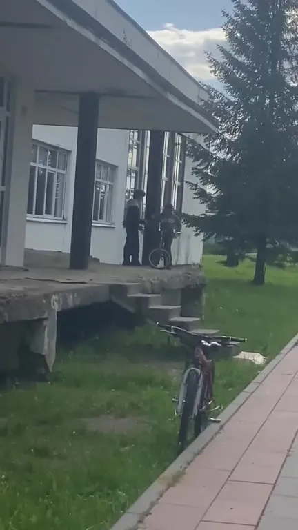 Велосипедист не рассчитал поворот