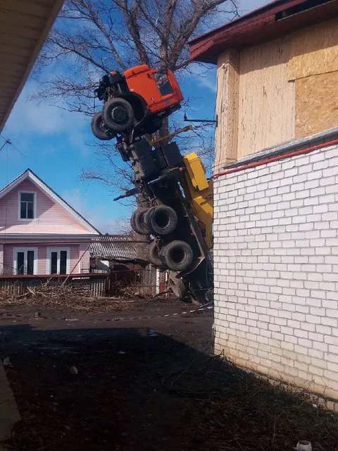 Когда припарковался у дома