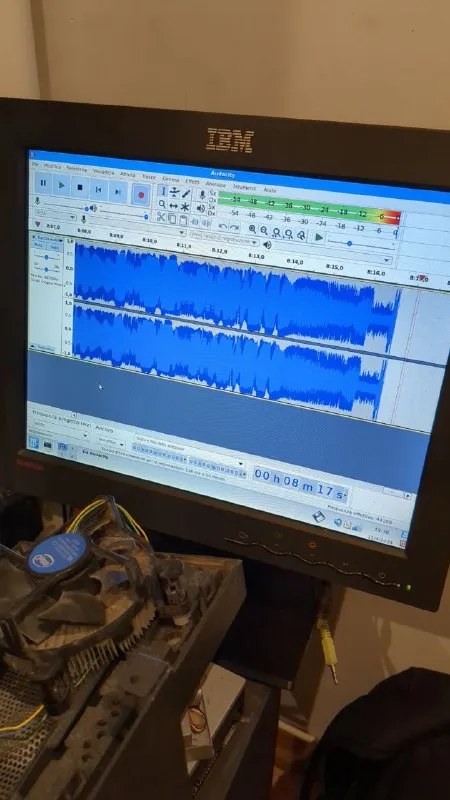 Старый компьютер с Audacity