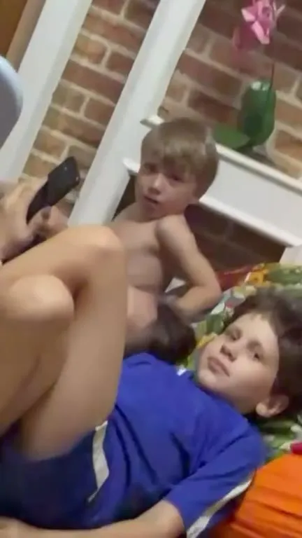 Мальчик увидел видео