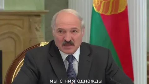 Прижав к стенке осла