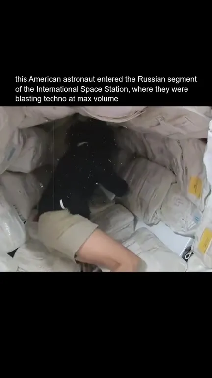 American Astronaut Enters Russian ISS Segment
