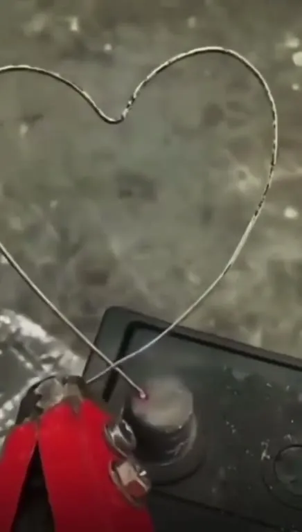 Сердце из раскалённой проволоки