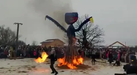 Сжигание Хагги Вагги на Масленицу