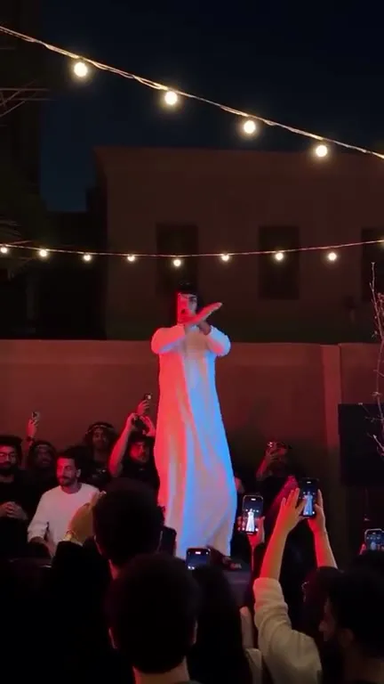 Танец в белом халате