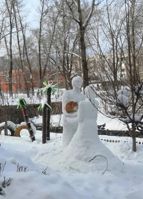 Снегурочка с котом внутри