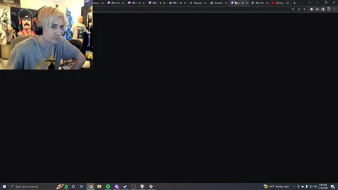 Стример ищет идеальный ASMR