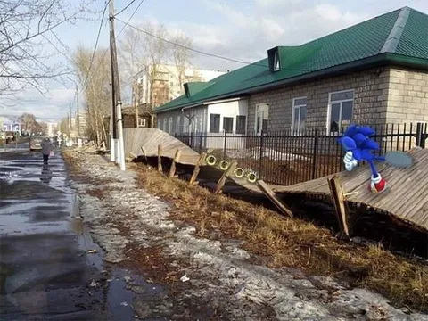 Соник на сломанном мосту