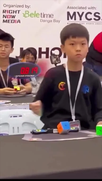 Speedcuber Versus Toilet Paper