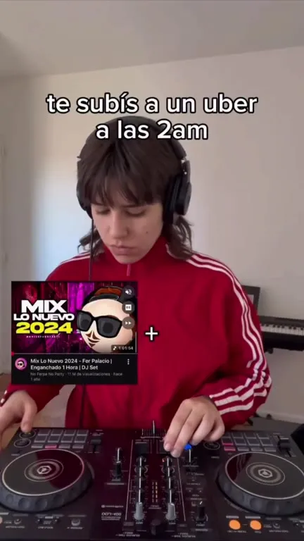 Uber a las 2am con DJ
