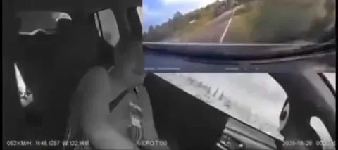 Пассажирка переживает аварию