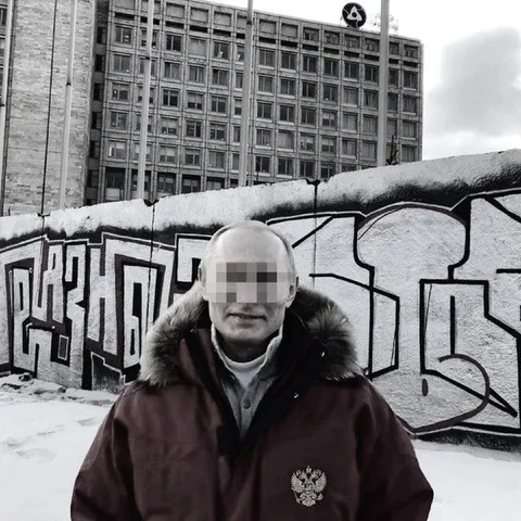 Мужчина на движениях