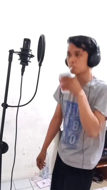 Гроулинг сока под deathcore