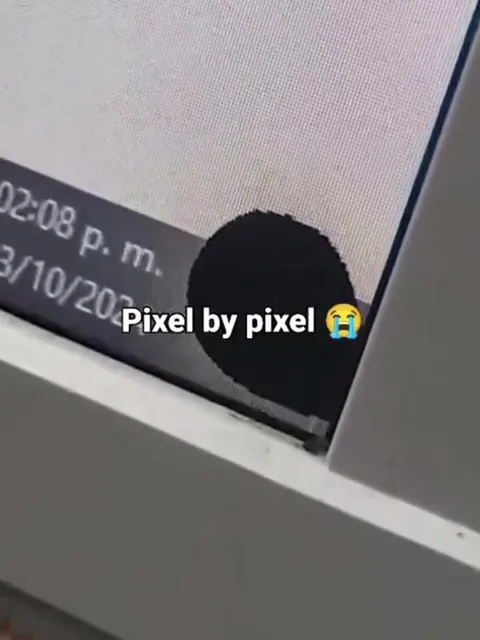 Pixel by Pixel Screen Disaster