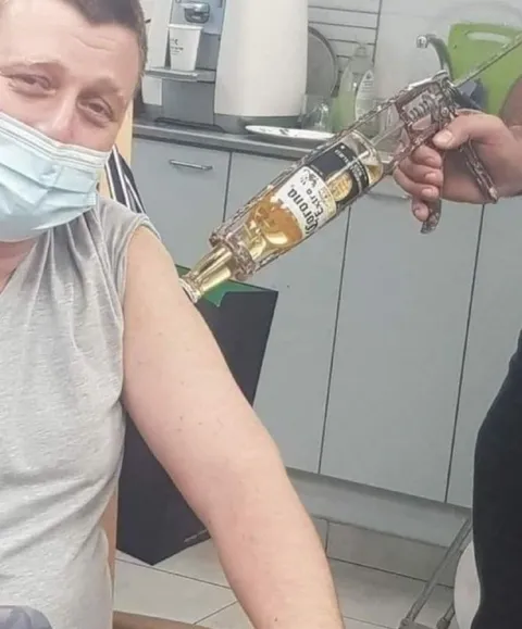 Вакцинация крепким алкоголем