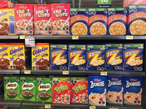 Pasillo de cereales repetidos