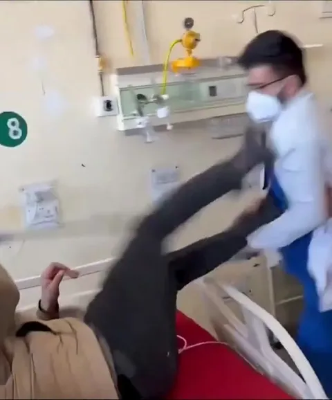 Пациент устроил Mortal Kombat