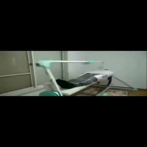 Кресло превращается в ловушку