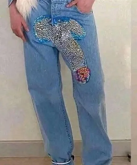 Джинсы с блестящим сюрпризом