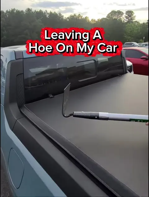 Leaving a Hoe on My Car
