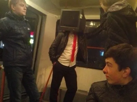 Человек с телевизором вместо головы