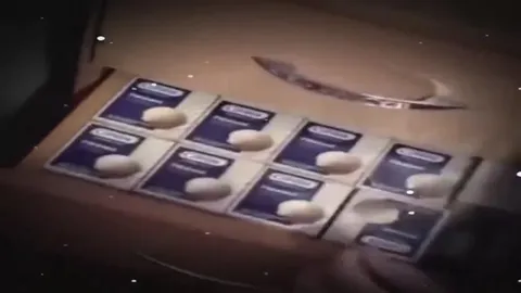 Женя не может найти второй ящик