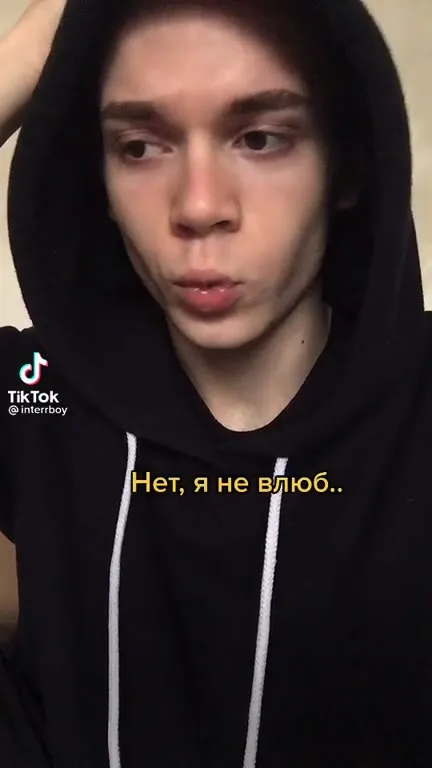 Леха показывает квартиру мечты
