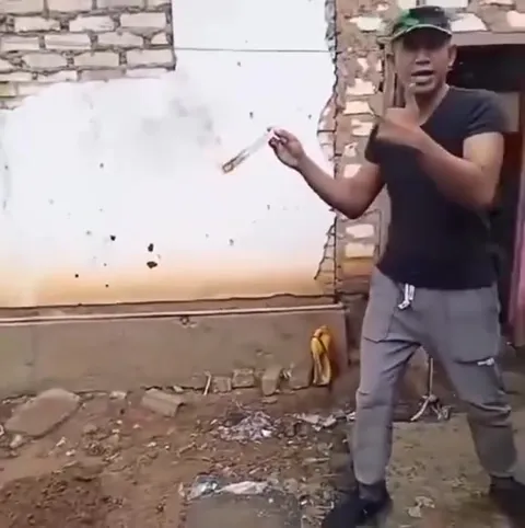 Как достать человека из ямы