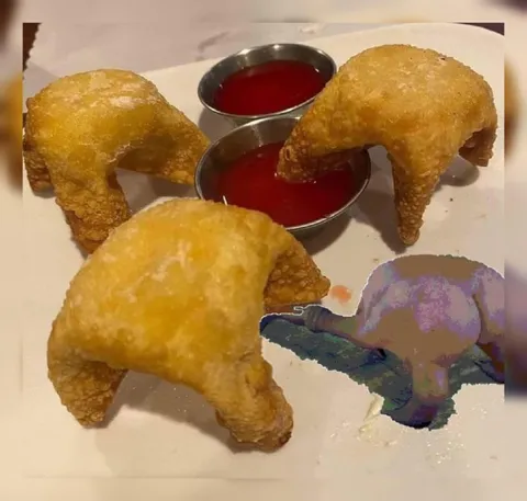 Жареные пирожки и странная начинка