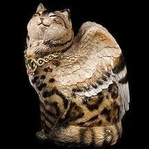 Важный кот-статуэтка