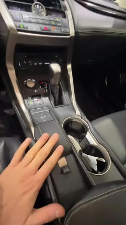 Секретный тайник в Lexus