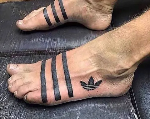 Адидас на ногах