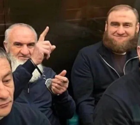 Гномы показывают путь в гору