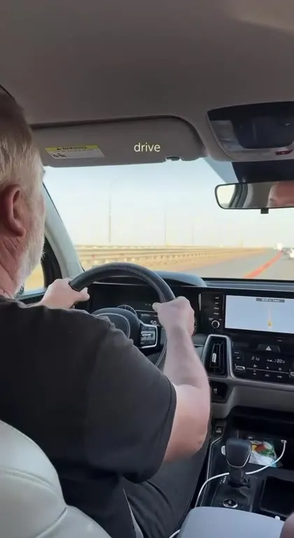 Русский папа учит американца