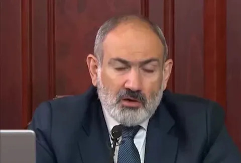 Пашинян на совещании