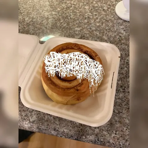 Булочка с логотипом Sanguisugabogg