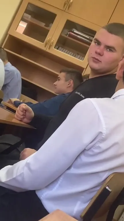 Когда отправили в школу в 10 лет
