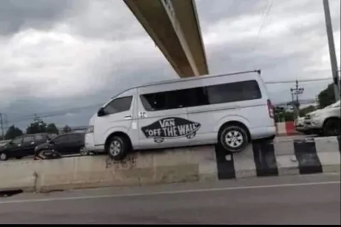 Van Off the Wall