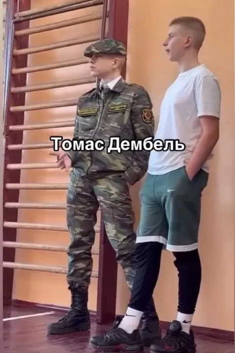 Томас Дембель в спортзале
