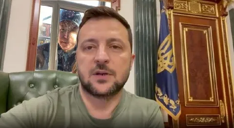Зеленский и человек за окном