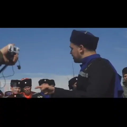Казак танцует под панк