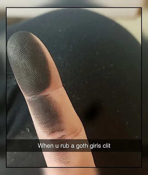 When You Rub a Goth Girl's Clit