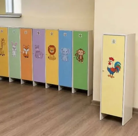 Петух среди зверей
