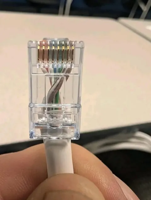 Прозрачный Ethernet-коннектор
