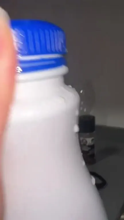 Кола в бутылке воды