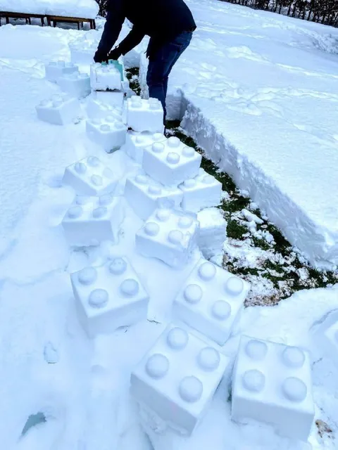 Снежный путь из кубиков LEGO