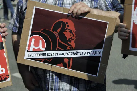 Пролетарии всех стран, вставайте на раздачу