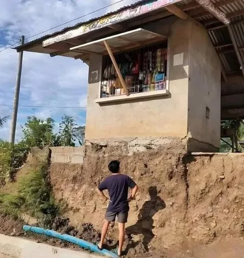 Магазин на краю обрыва