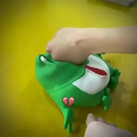 Лягушка переживает расставание
